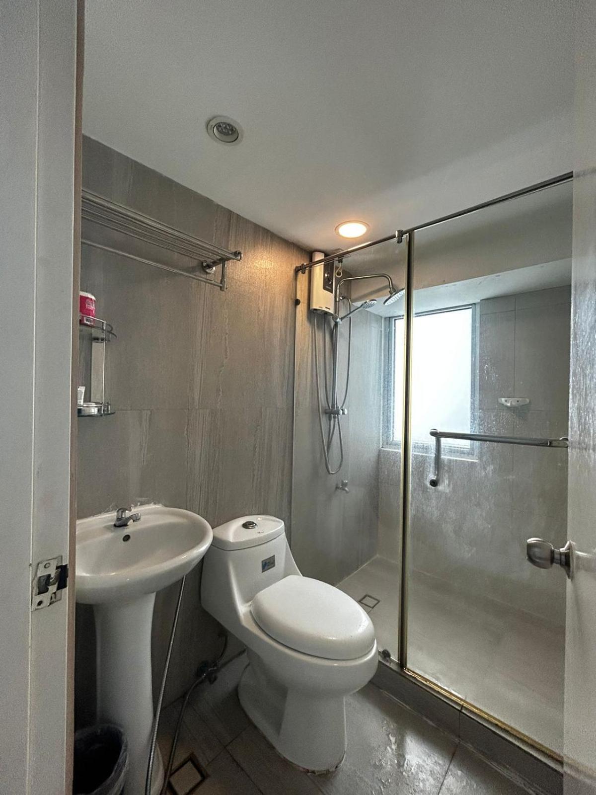 Oasis Regency @ Fort Victoria Bgc Taguig Esterno foto