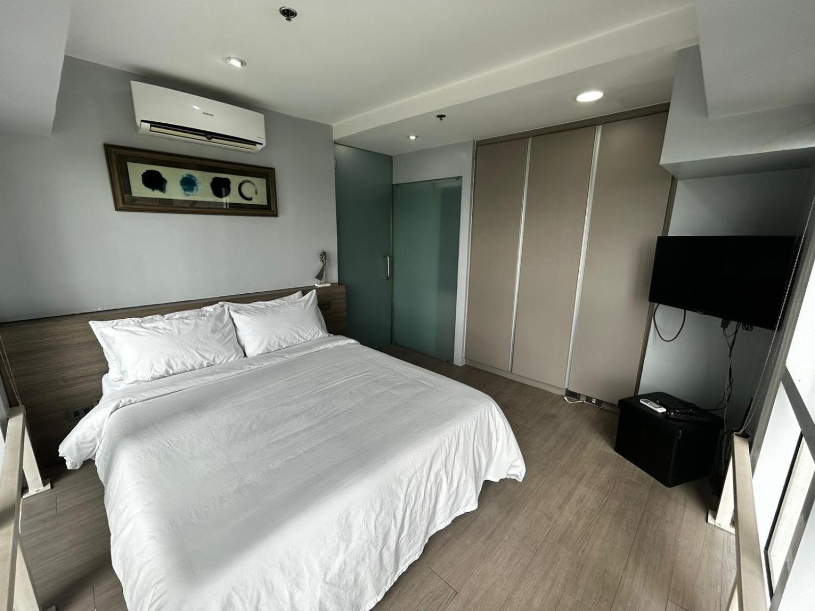Oasis Regency @ Fort Victoria Bgc Taguig Esterno foto