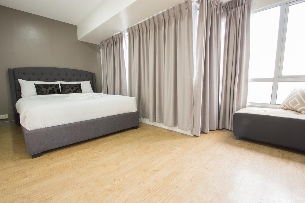 Oasis Regency @ Fort Victoria Bgc Taguig Esterno foto