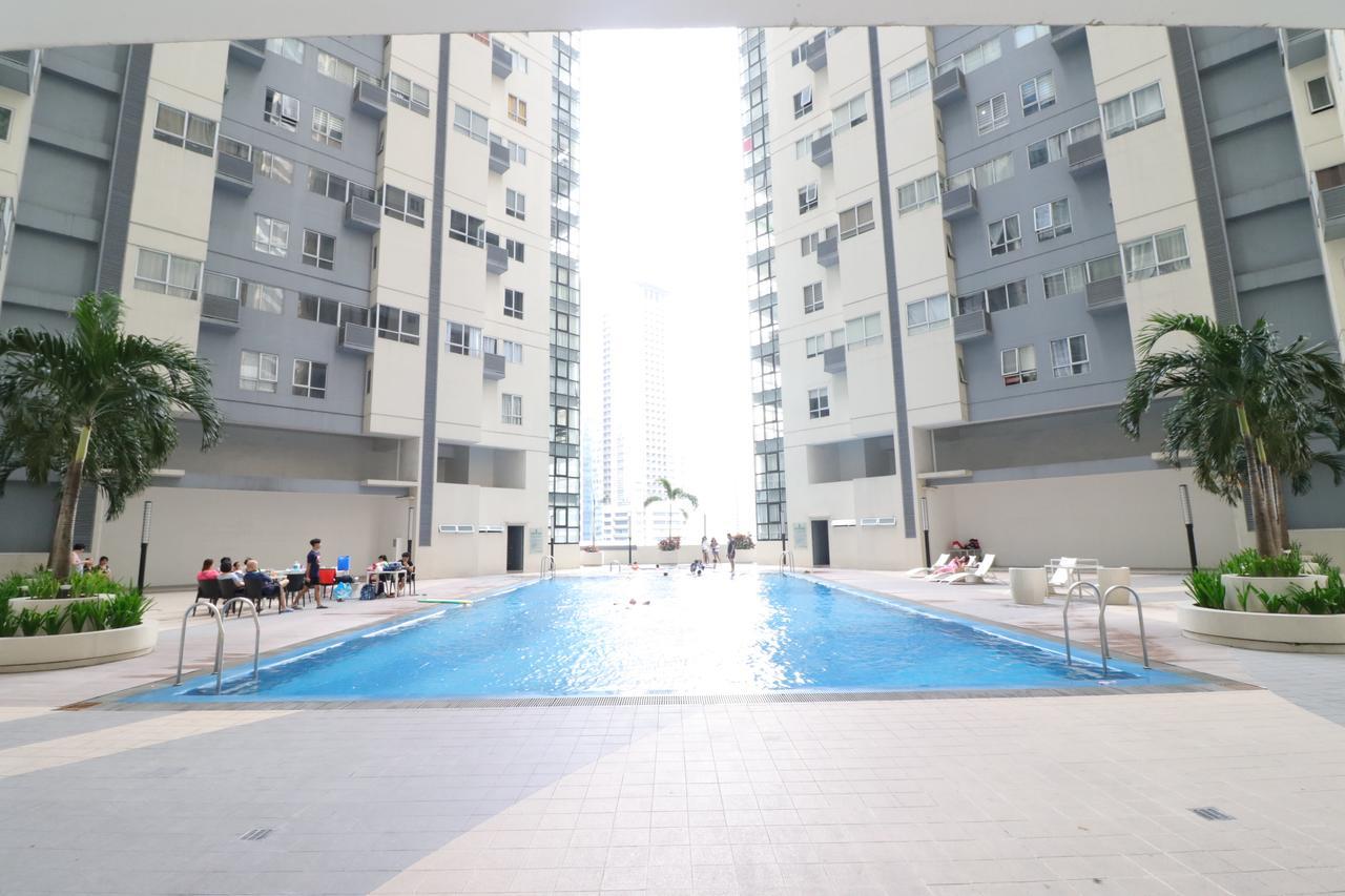 Oasis Regency @ Fort Victoria Bgc Taguig Esterno foto
