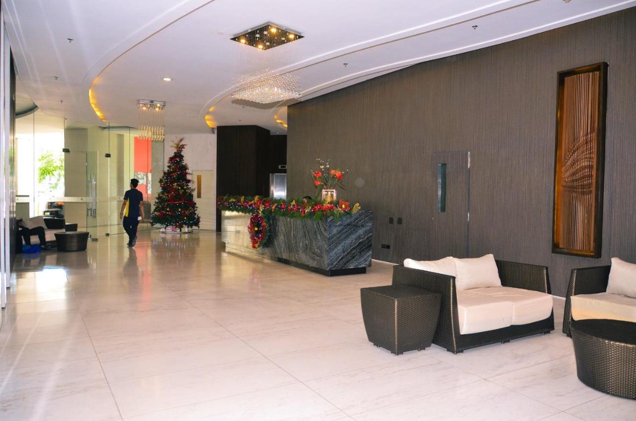 Oasis Regency @ Fort Victoria Bgc Taguig Esterno foto