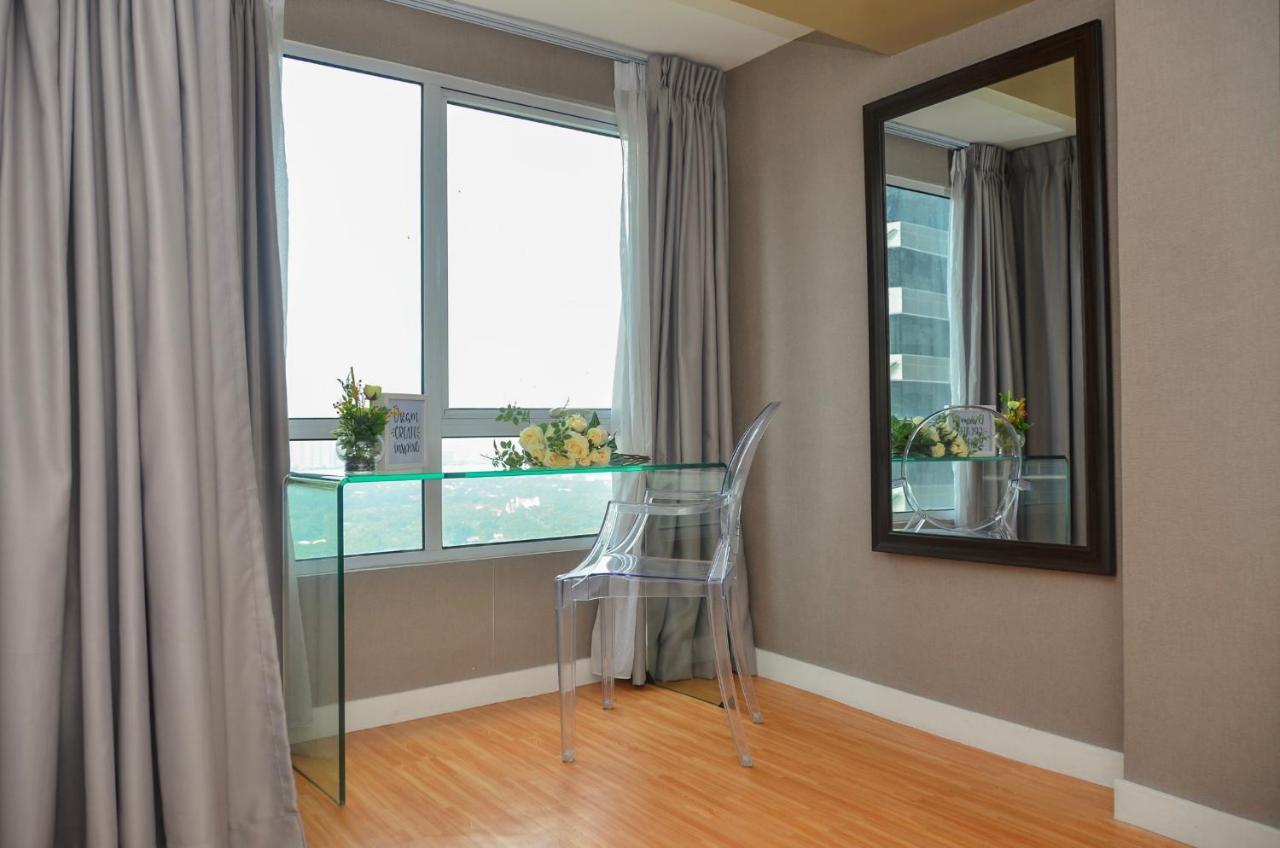 Oasis Regency @ Fort Victoria Bgc Taguig Esterno foto