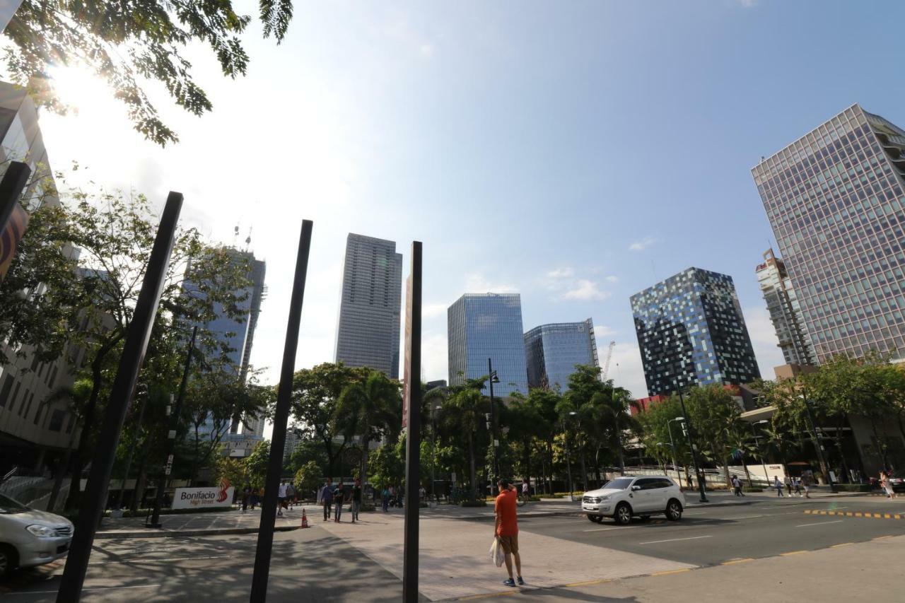 Oasis Regency @ Fort Victoria Bgc Taguig Esterno foto