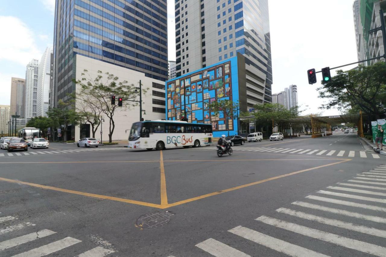 Oasis Regency @ Fort Victoria Bgc Taguig Esterno foto